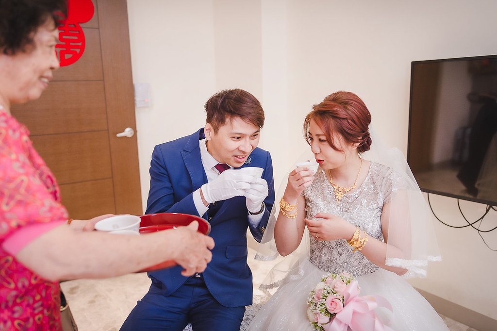 [婚禮攝影]嘉期書瑗 迎娶午宴@夢時代雅悅會館-最專業的團隊完成每場完美婚禮紀錄，拍的不只好更要快! #台北婚攝