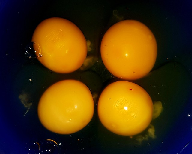 4 eggs in 1
