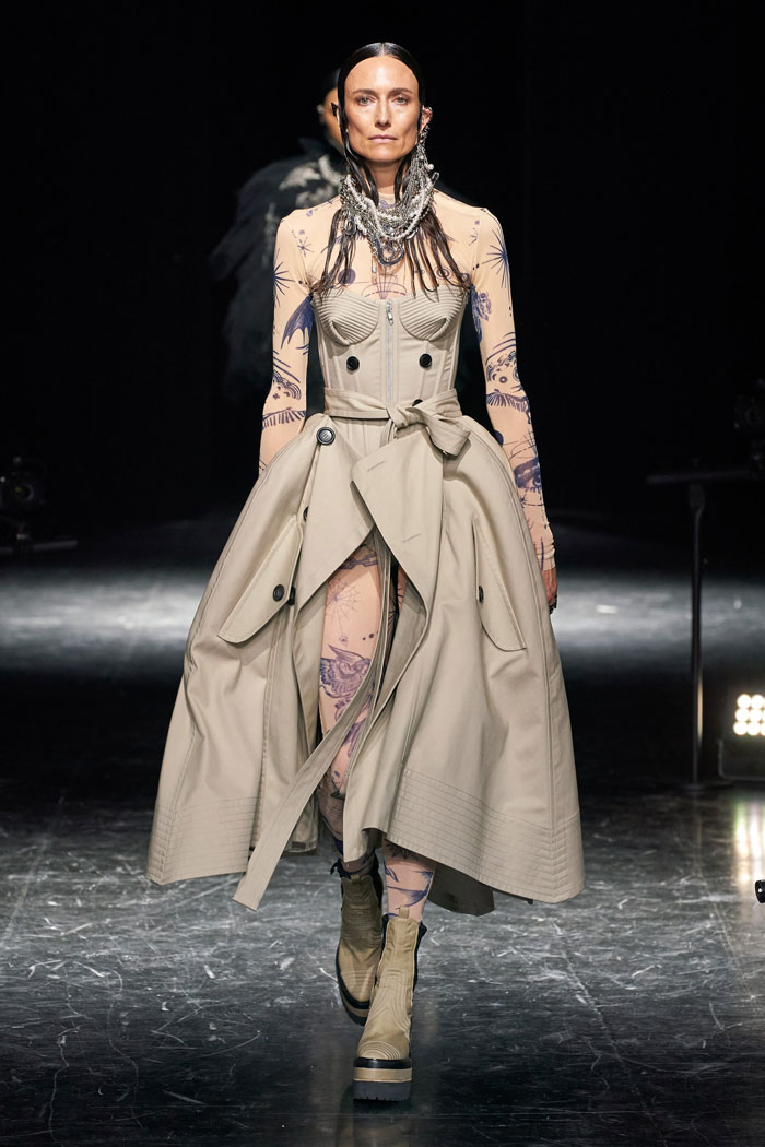 2_jean-paul-gaultier-couture-fall-2021