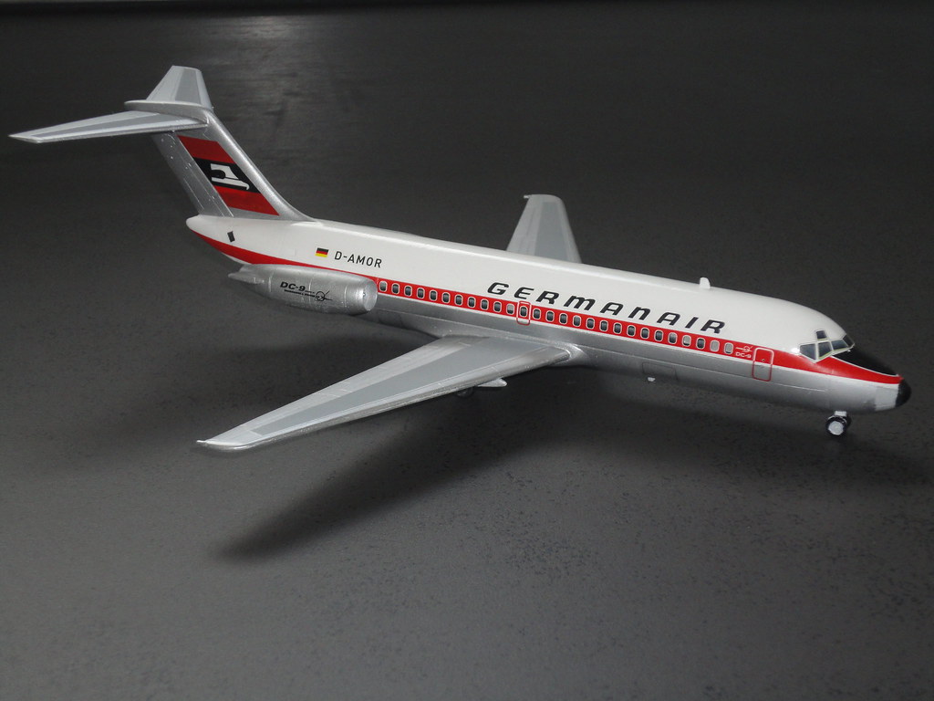 McDonnell Douglas DC-9-15, Germanair, D-AMOR („Lovebird“), Fly ( Abziehbilder:  Classic Airlines), 1:144