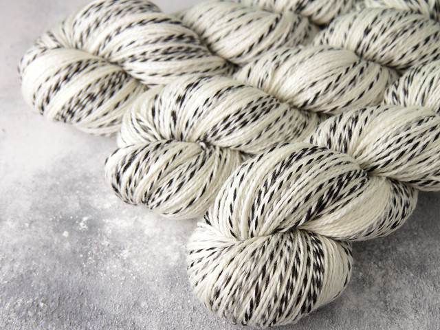 Zebra 4 ply – undyed/natural superwash merino fingering weight yarn 100g