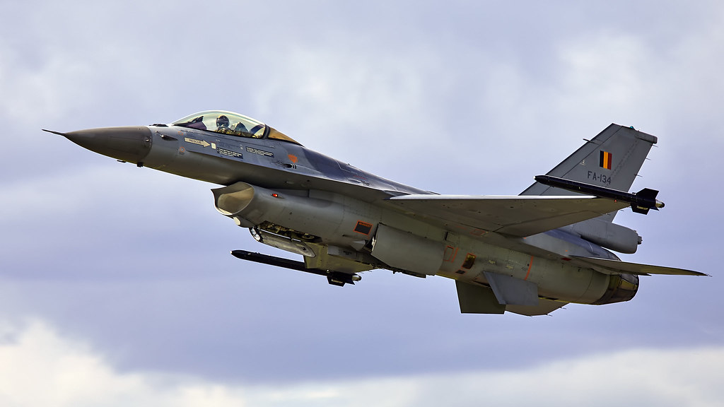 F-16 Falcon