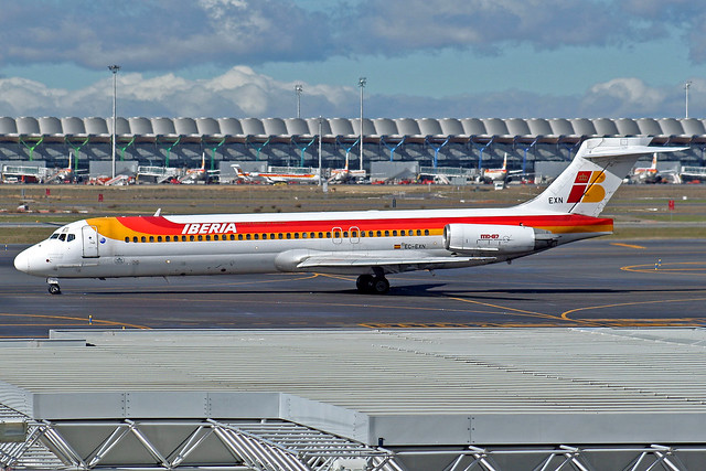 Iberia McDonnell Douglas MD-87 EC-EXN 