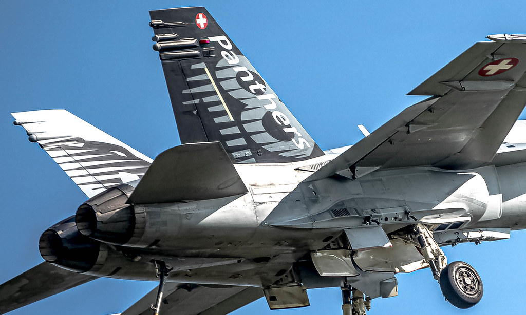 LSMP: Swiss Air Force / Boeing F/A-18C Hornet / J-5018