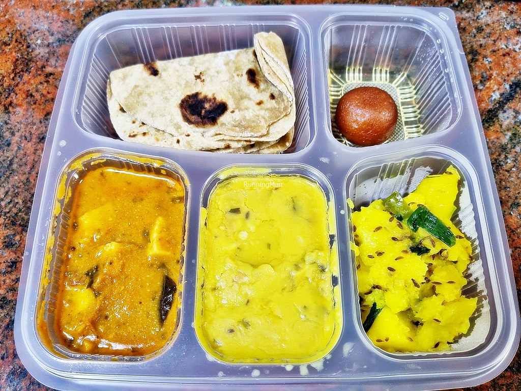 Veg Roti Set - Achari Paneer, Aloo Pyaz, Dal Tadka, Phulka, Gulab Jamun