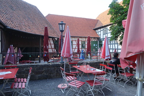 Biergarten des Museumsgasthofs "Zum Schwarzen Adler" in Fladungen