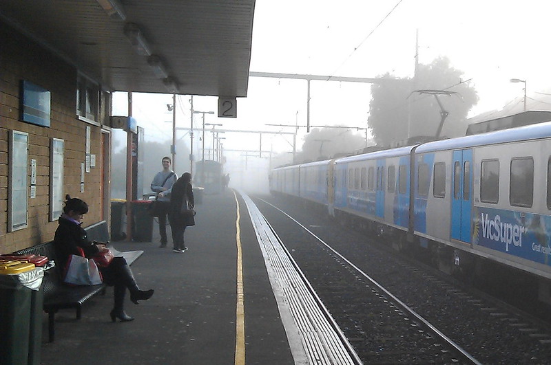 Bentleigh station fog, July 2011