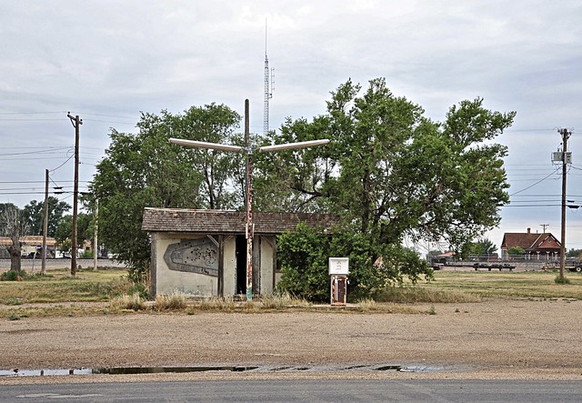 Abandoned Gas Station - Channing, Texas