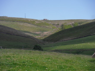 Approaching the Chest Hollow SWC Walk 383 - Macclesfield to Buxton (via The Cat &amp; Fiddle)