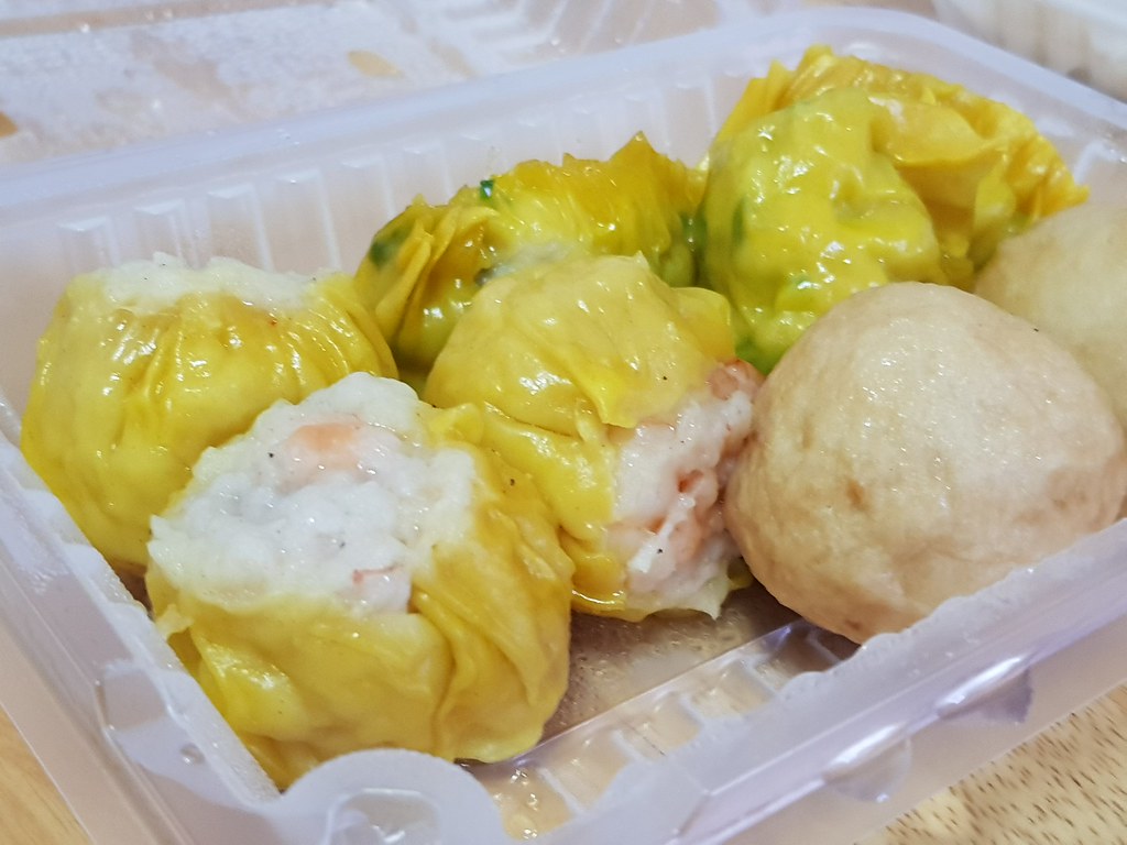 炸魚蛋 Fish Ball rm$6, 香茜餃 Coriander dumpling rm$6 & 燒賣 Siew Mai rm$6/plate @ 錦選點心 Jin Xuan Dim Sum USJ10