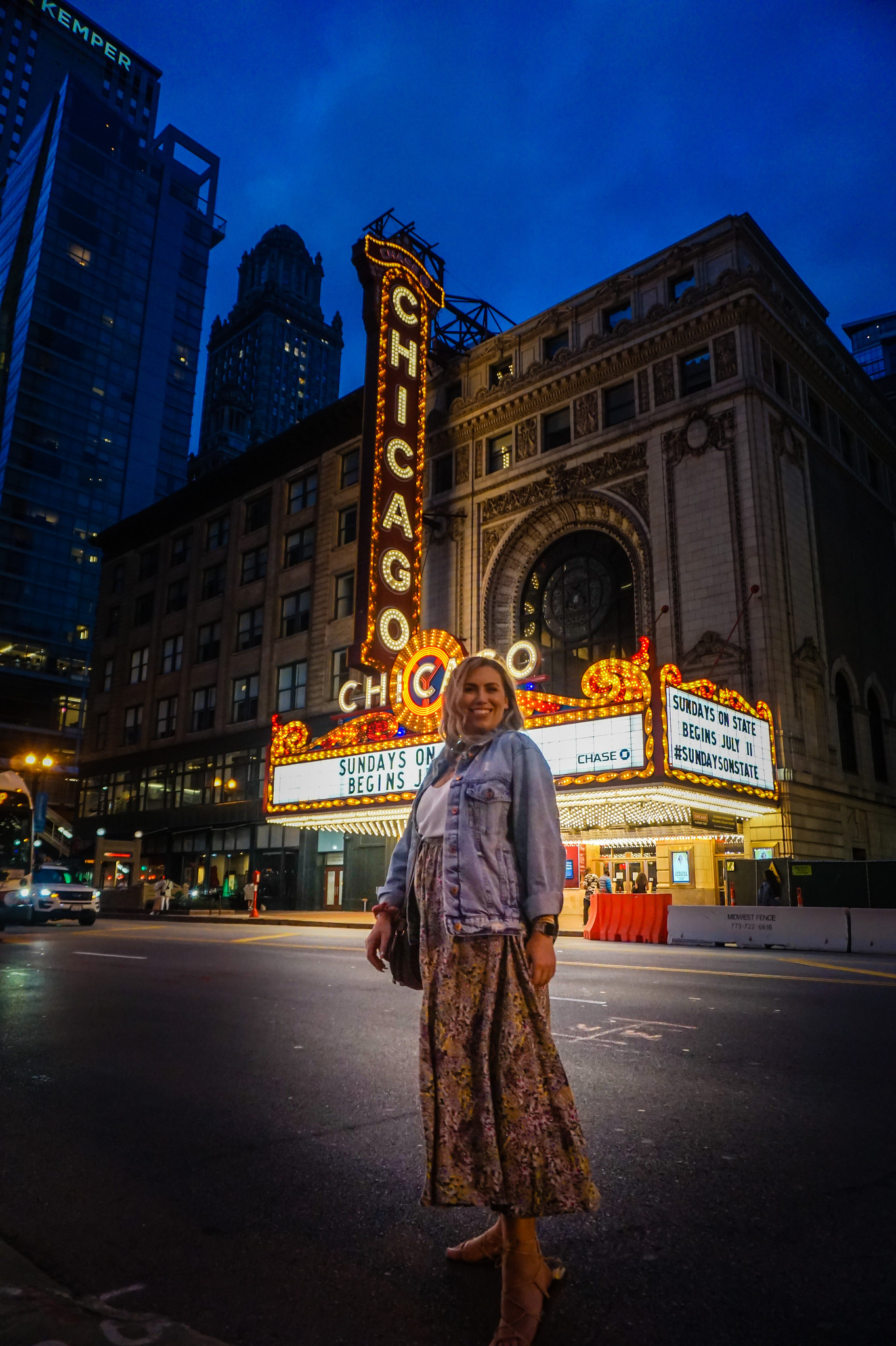 Chicago Theater at Night | First Time In Chicago: The Perfect 3 Day Itinerary | Chicago Travel Guide | 72 Hours in Chicago | 3 Days in Chicago Itinerary | What to do in Chicago | Where to Stay in Chicago | Ultimate Chicago Bucket List | Top Things to Do in Chicago | First Timer’s Guide to Chicago