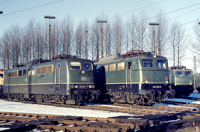 DB 140 539 + 151 057 Bw Gremberg 26.12.1976
