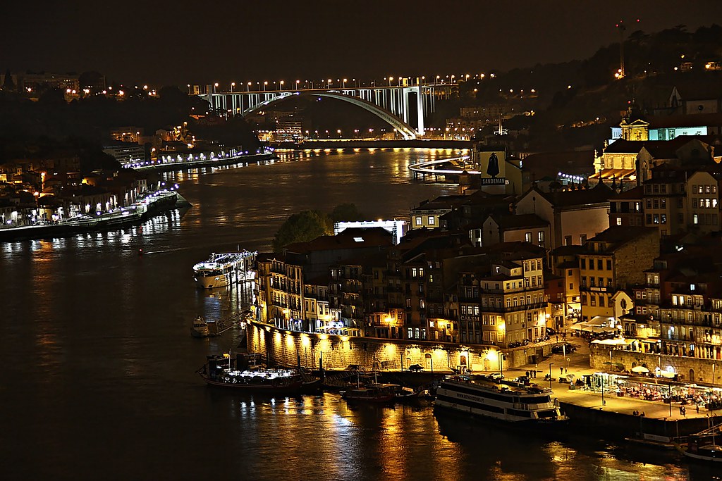 Porto by night!