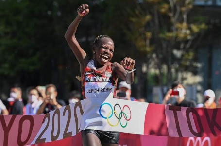Olympijský maraton ve výhni opanovaly Keňanky, Seidel urvala pro USA bronz