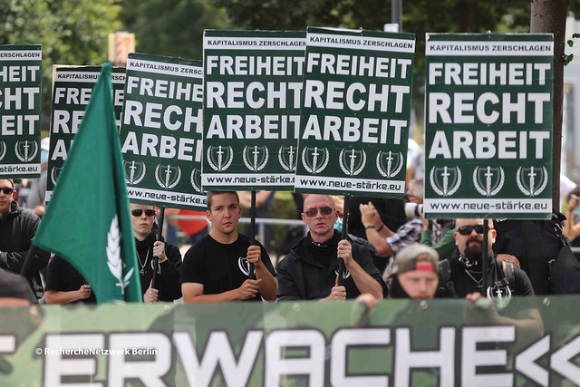 07.08.2021 Weimar: Neonazistischer Aufmarsch von Kleingruppen für 