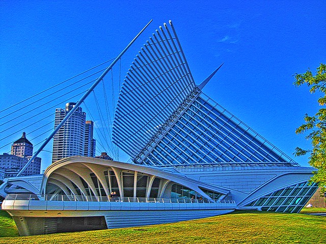 Milwaukee Museum Of Art: Architecture -  Milwaukee - Wisconsin