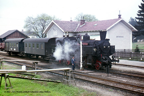 07/05/1975 - Grafenschlag, Austria. by 53A Models, Best viewed Original size (1280 x 853 pixels)..

ÖBB standard gauge 2-8-2T 93.1373 takes water at Gr