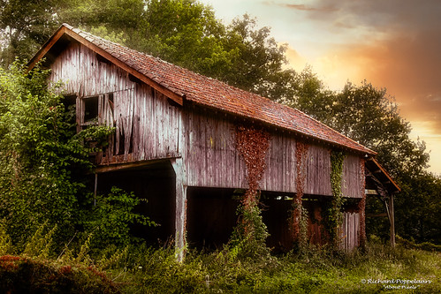 Grange abandonnée (Castelnaud-la-Chapelle/FR) by About Pixels, Grange abandonnée.

Photo: Richard Poppelaars © #AboutPixels #Photography (Nikon D7200) / #barn #des