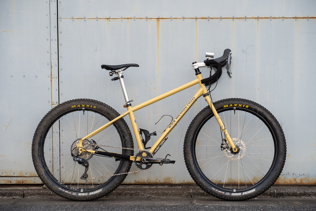 *BLACK MOUNTAIN CYCLES* la cabra (16")