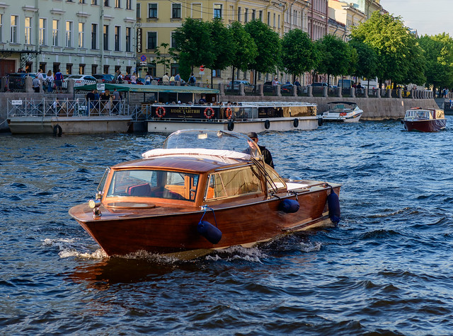 Walk along the canals and rivers of St. Petersburg / Прогулка по каналам и рекам Санкт-Петербурга