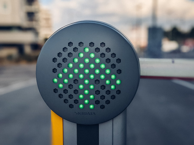 Green LED lamps forming an arrow and allowing traffic in that direction