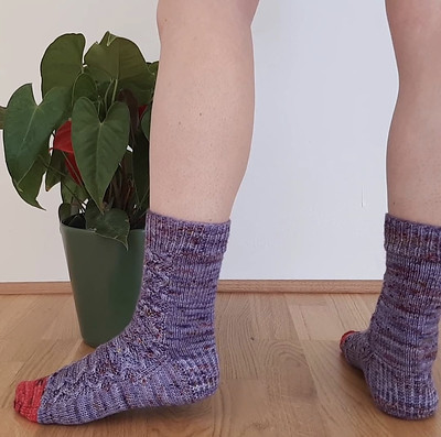 Anna (@kollar.annie) knit this pair of High Tide Socks by Solène Le Roux.