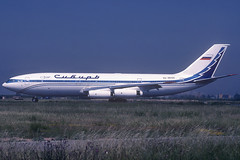 Sibir IL-86 RA-86105 BCN 26/05/2001