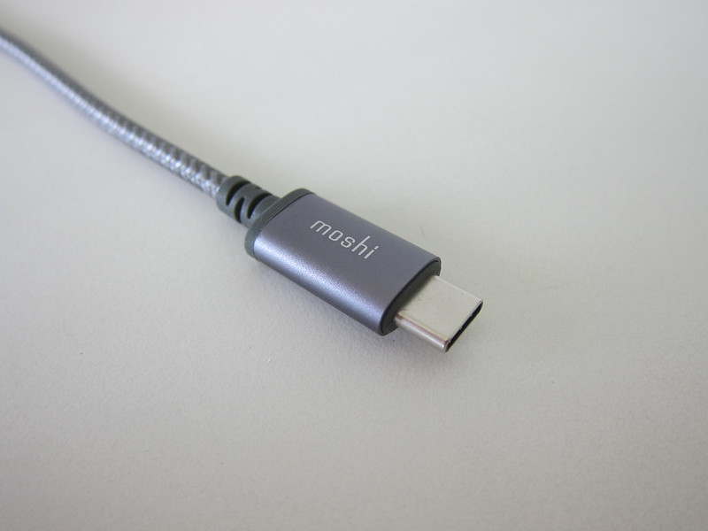 Moshi Integra USB-C to Lightning Cable - USB-C End