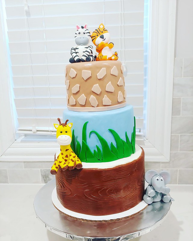Cake by Three Bee Sweets
