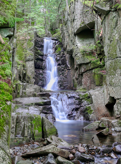 waterfall in NH