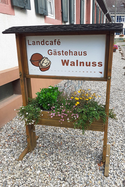 August 2021 ... Landcafé Walnuss in Heidelberg-Grenzhof_Brigitte Stolle