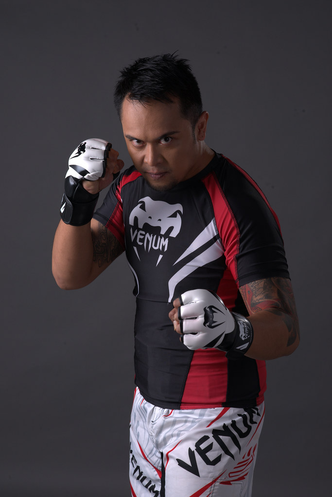 Drama Mini SAGA Lakonan Aaron Aziz Ketengah Sukan Tempur MMA