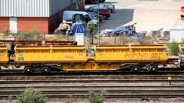Network Rail ( Trinity Rail Astro Vagoane ) Mk.II MRA(E) Bogie Side Tipper Ballast Wagon - Plain Outer, 501331