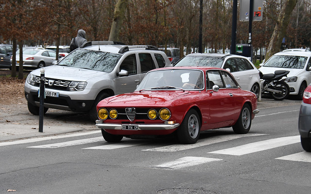 Alfa Romeo GT coupé Bertone