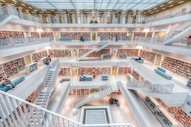Biblioteca - Stuttgart (Explored)