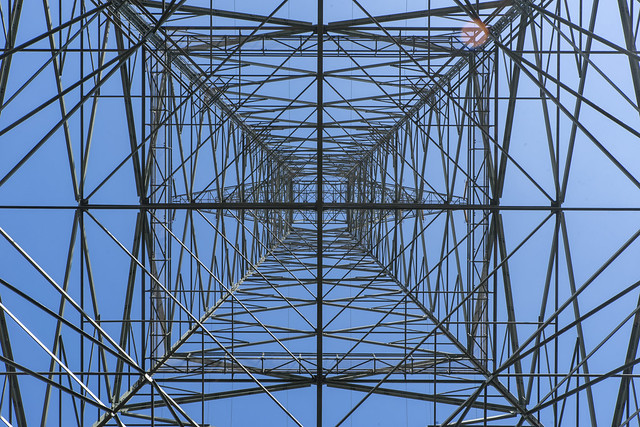 Interplay of lines with a Power pylon