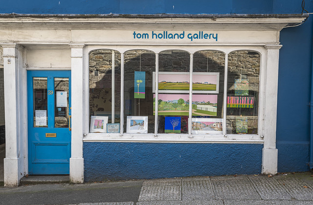Doorways and shopfronts of Penryn -29 Higher Market Street - Tom Holland Gallery
