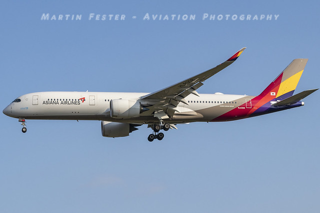 HL8308 // Asiana Airlines // A350-941