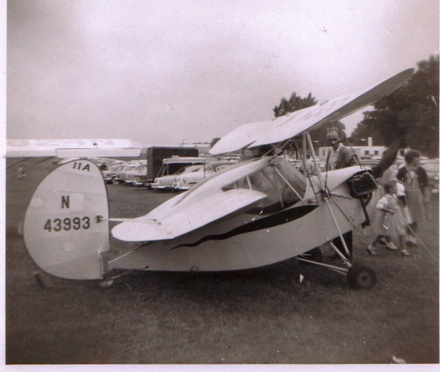 1946 magnet Easton me-2-y flying flea