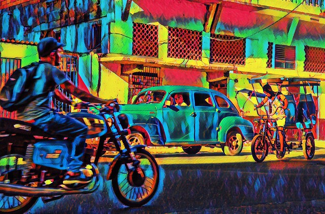 Colour. Forms of transport in Havana, Cuba