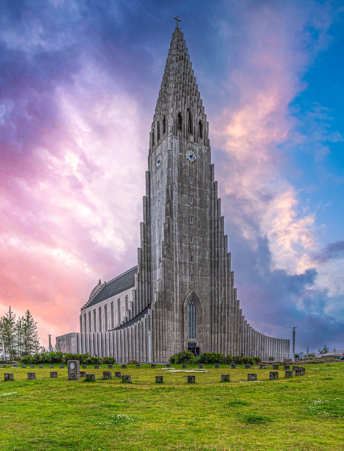 Hallgrimskirkja cathedral (Iceland)