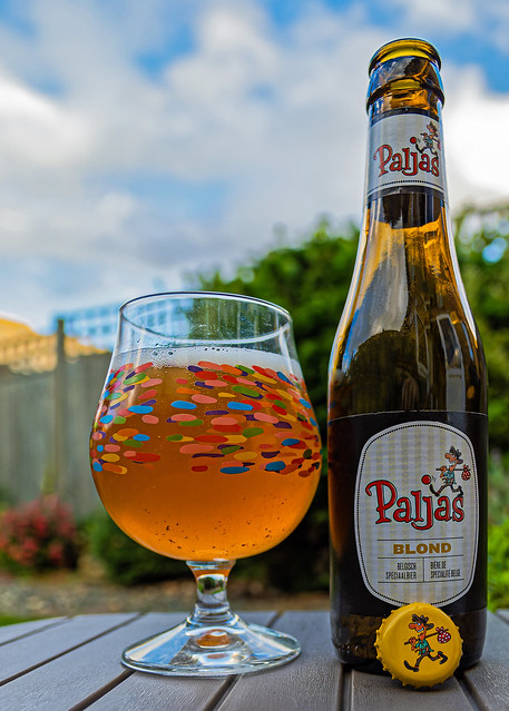 Glass of Palja (Belgium Blond) (Olympus OM-D EM1.3 & Leica Summilux 10-25mm f1.7 Zoom)
