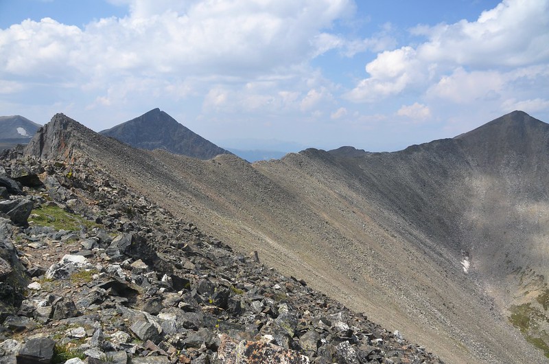A view of the easy ridge from Crystal Peak to Father Dyer Peak (2)