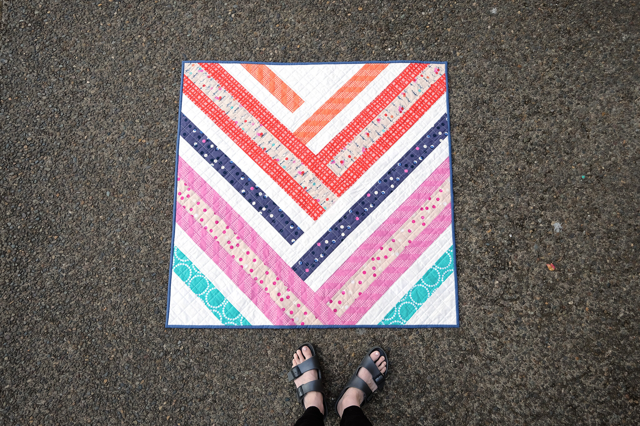 A Baby Size Zoe Quilt - Kitchen Table Quilting