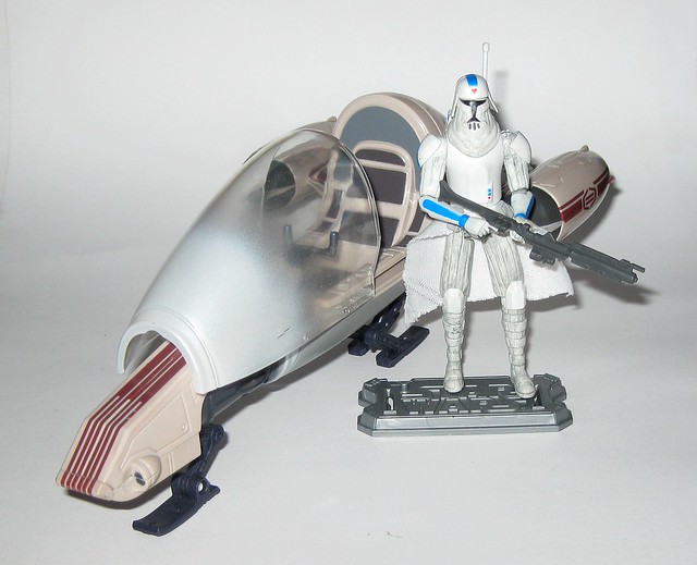 cold weather clone trooper and freeco speeder star wars the clone wars vehicle and figure blue black box  2010 hasbro c