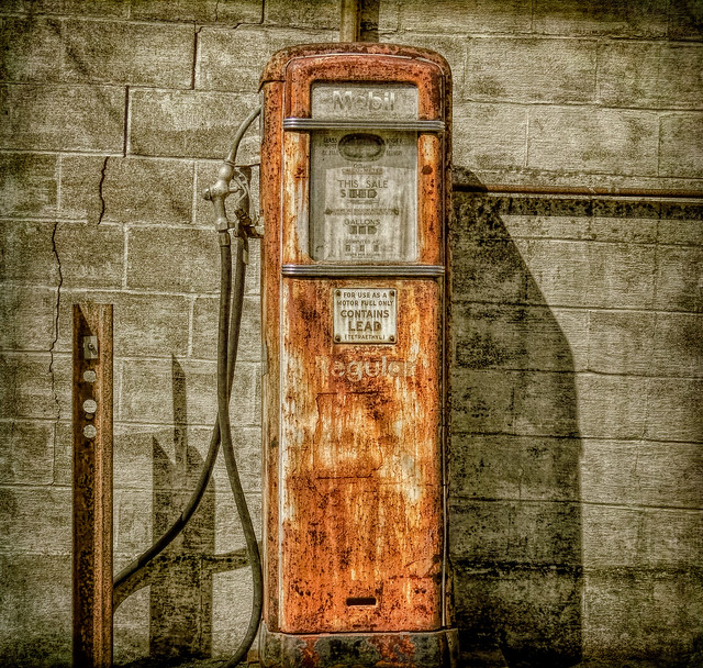 Old gas pump  (Explore)