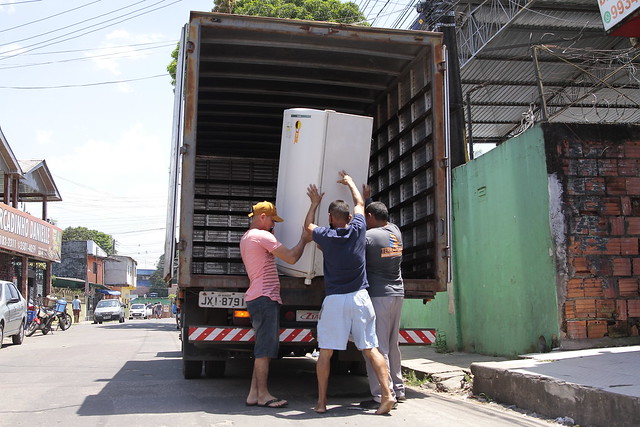 22.08.21 - Força-tarefa da prefeitura auxilia novos moradores do residencial Manauara 2