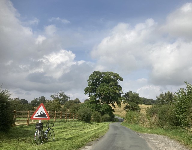 Yorkshire Wolds Cycling Warter Nunburnholme Back Lane