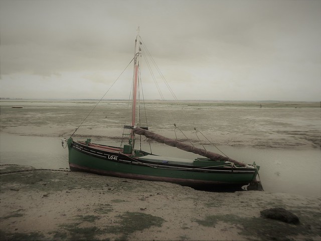 This boat took part in the Dunkirk Evacuation 1940. (LO41. Leigh on Sea)LO41 also made an appearance in the film 