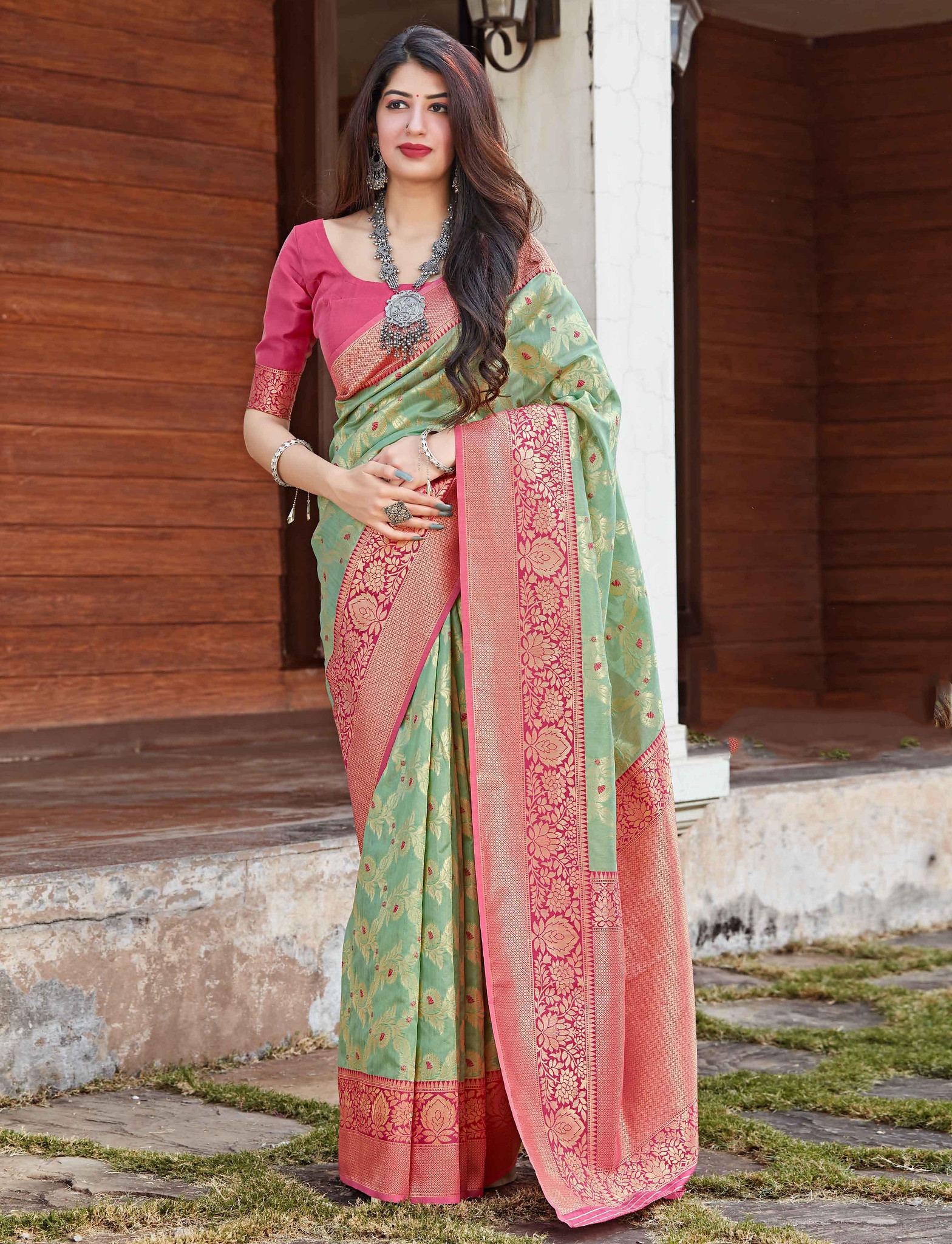 Buy Shree Hans Fashion Women Green and Pink Woven Jacquard Banarasi Saree  Online at Best Prices in India - JioMart.